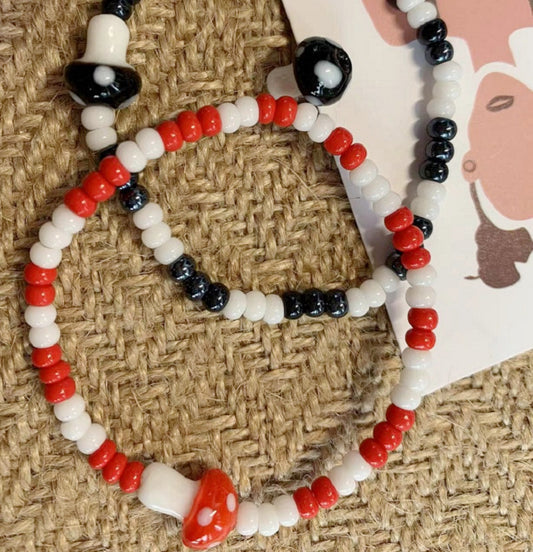 Mushroom beaded bracelet