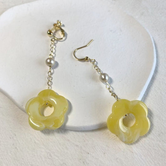 Yellow flower cotton pearl earrings